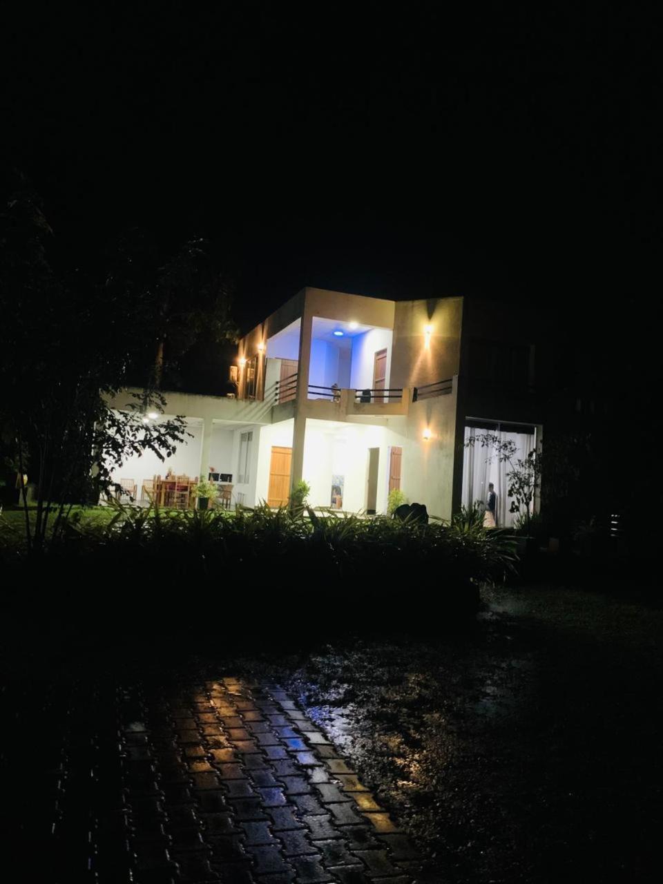 Hotel Cassia Uda Walawe Extérieur photo