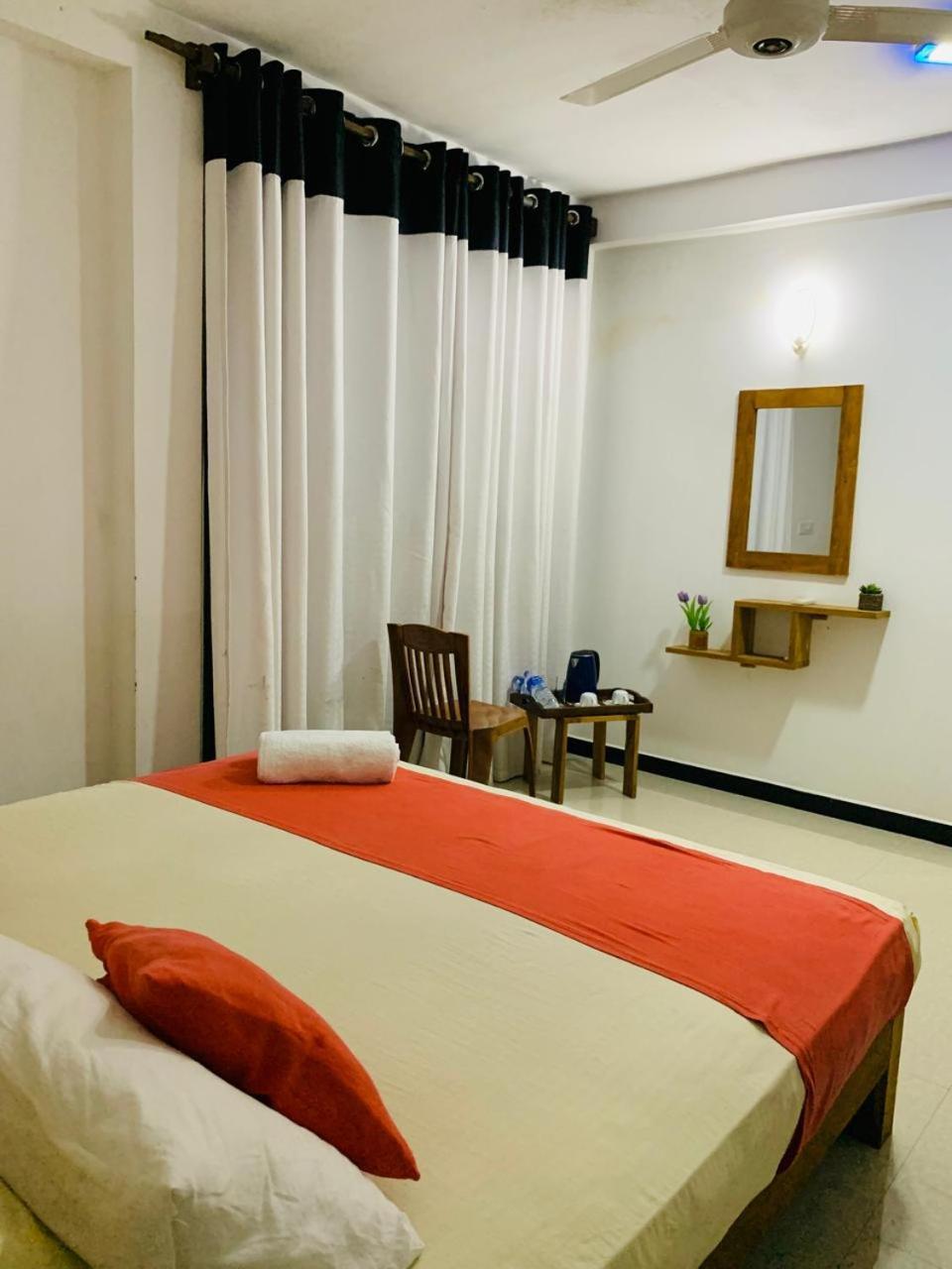 Hotel Cassia Uda Walawe Chambre photo